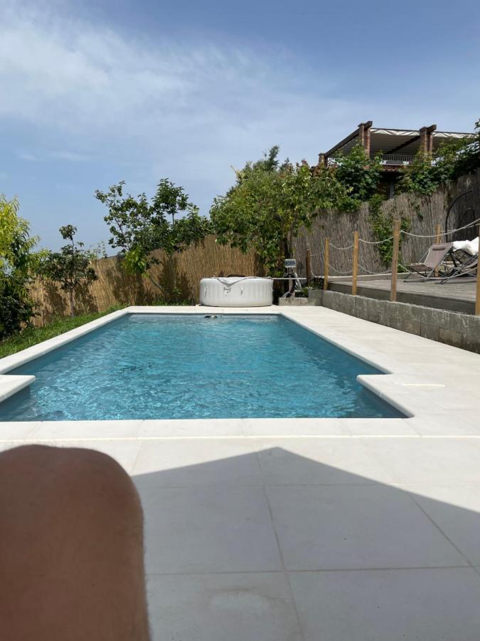 Agriturismo La Ca Veja Monforte dʼAlba Екстериор снимка