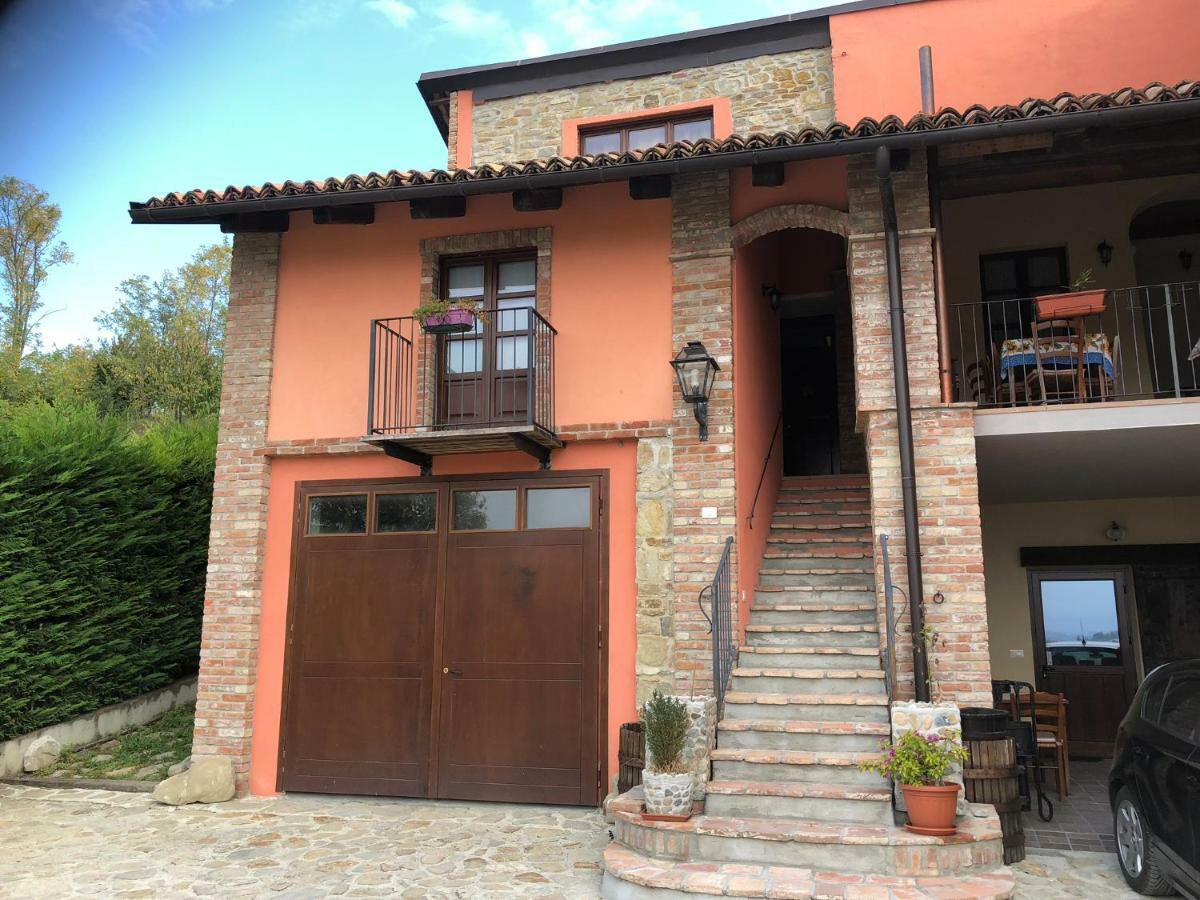 Agriturismo La Ca Veja Monforte dʼAlba Екстериор снимка