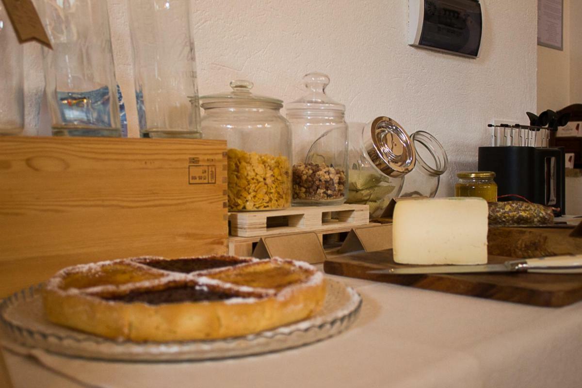 Agriturismo La Ca Veja Monforte dʼAlba Екстериор снимка
