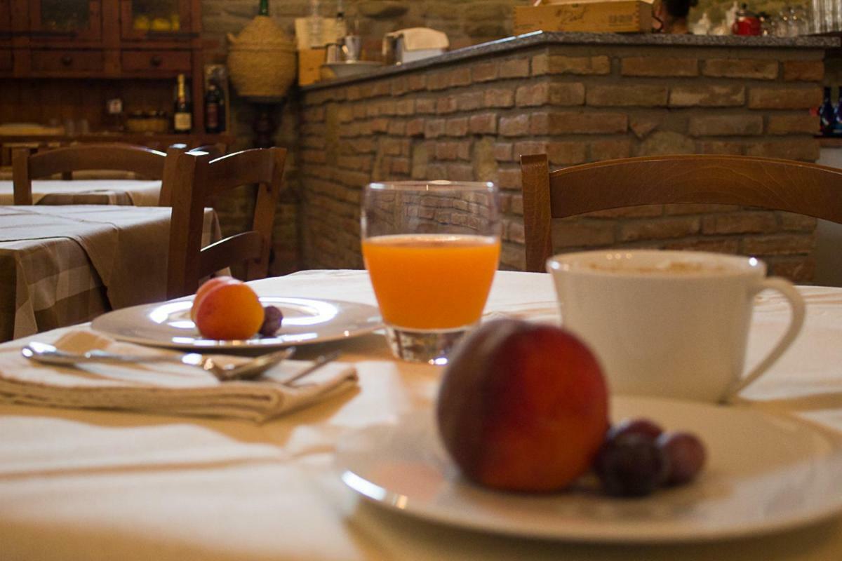 Agriturismo La Ca Veja Monforte dʼAlba Екстериор снимка